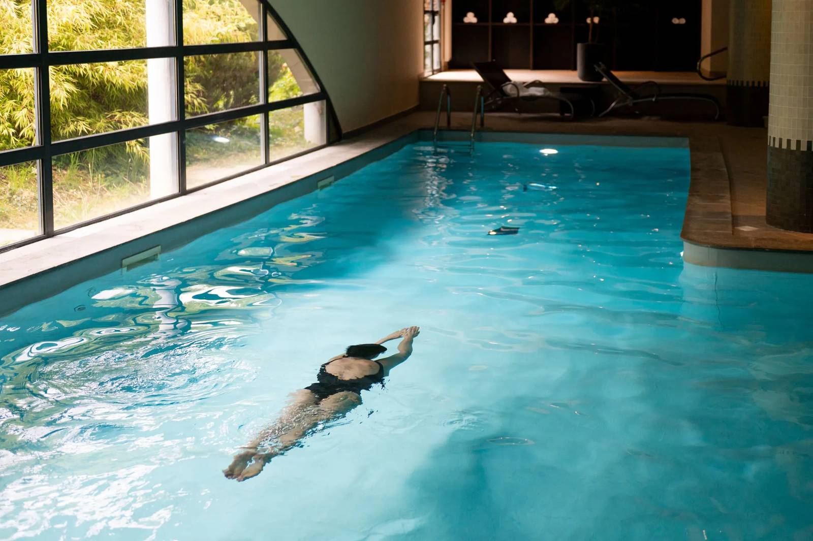 Hotel Parc Beaumont Spa 自然光室內泳池