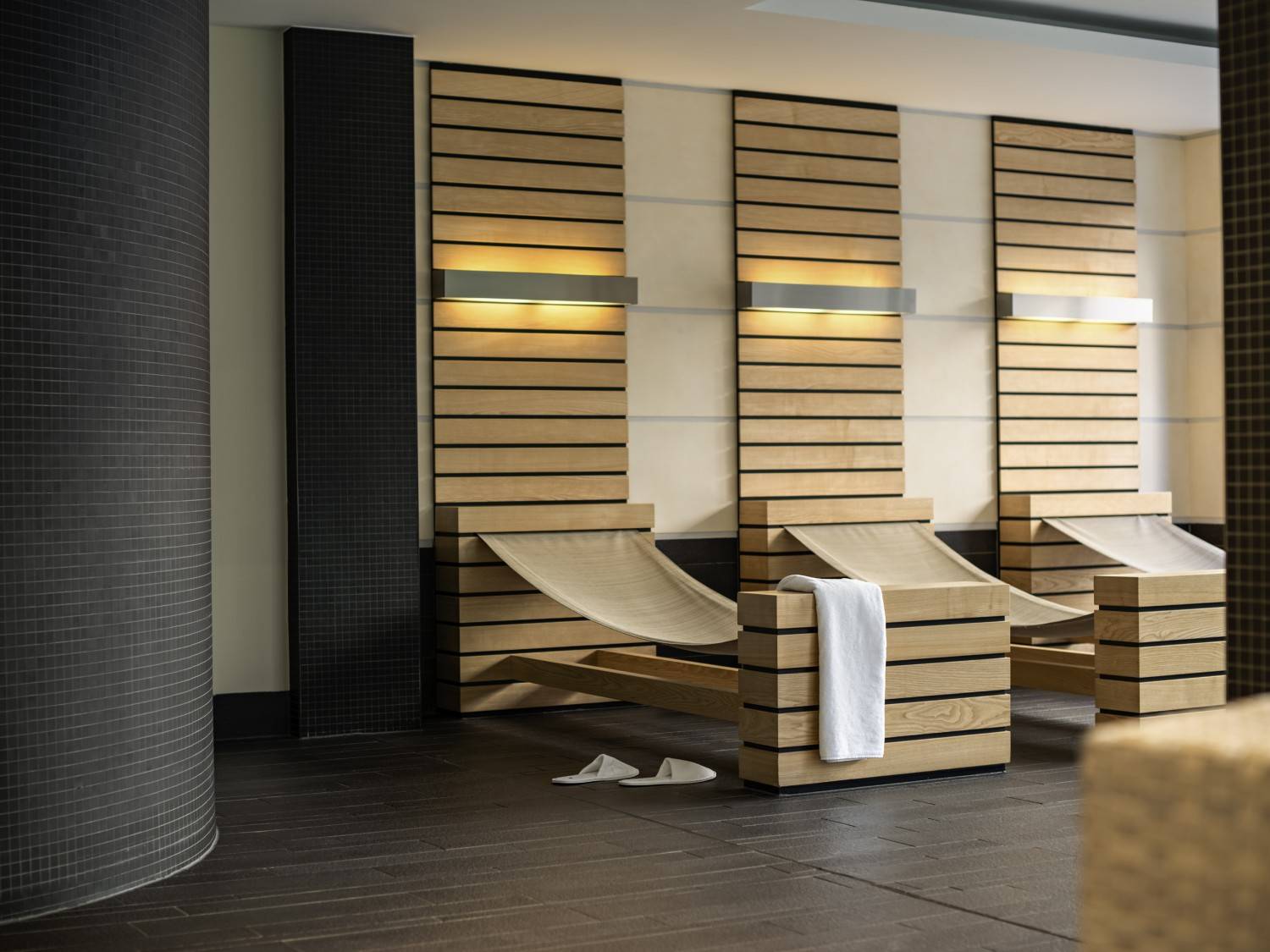 柏林 Pullman Berlin Schweizerhof Spa 休息躺椅區