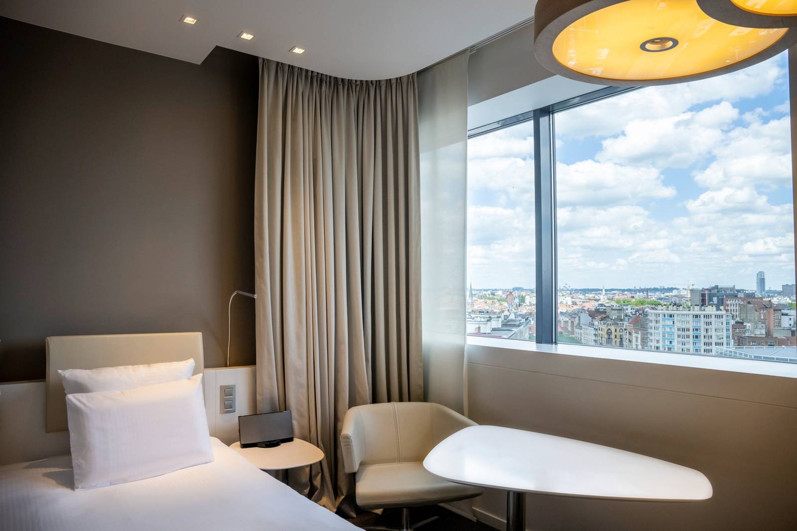 布魯塞爾南站 Pullman Deluxe 客房城市景觀窗