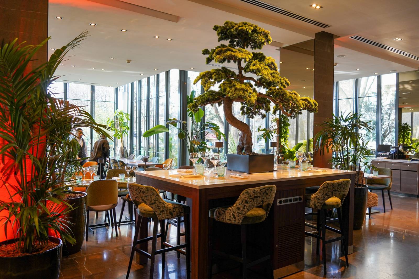 Pullman Paris Eiffel Tower Frame 餐廳用餐區