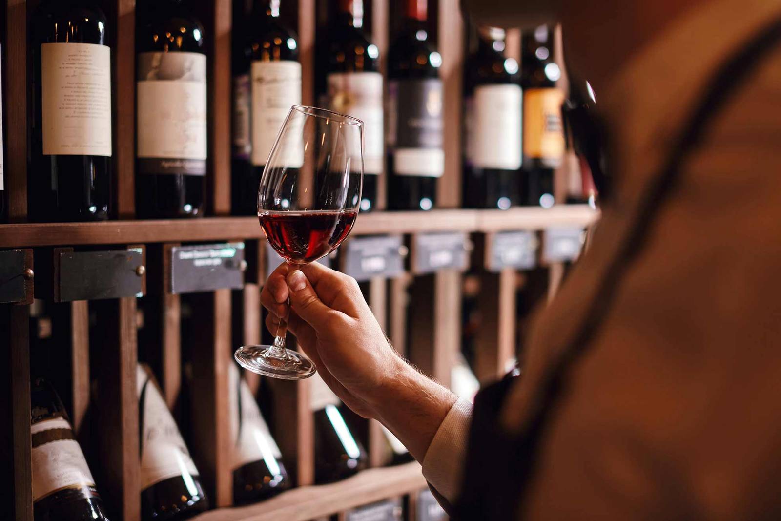 Relais San Clemente 酒窖的葡萄酒收藏