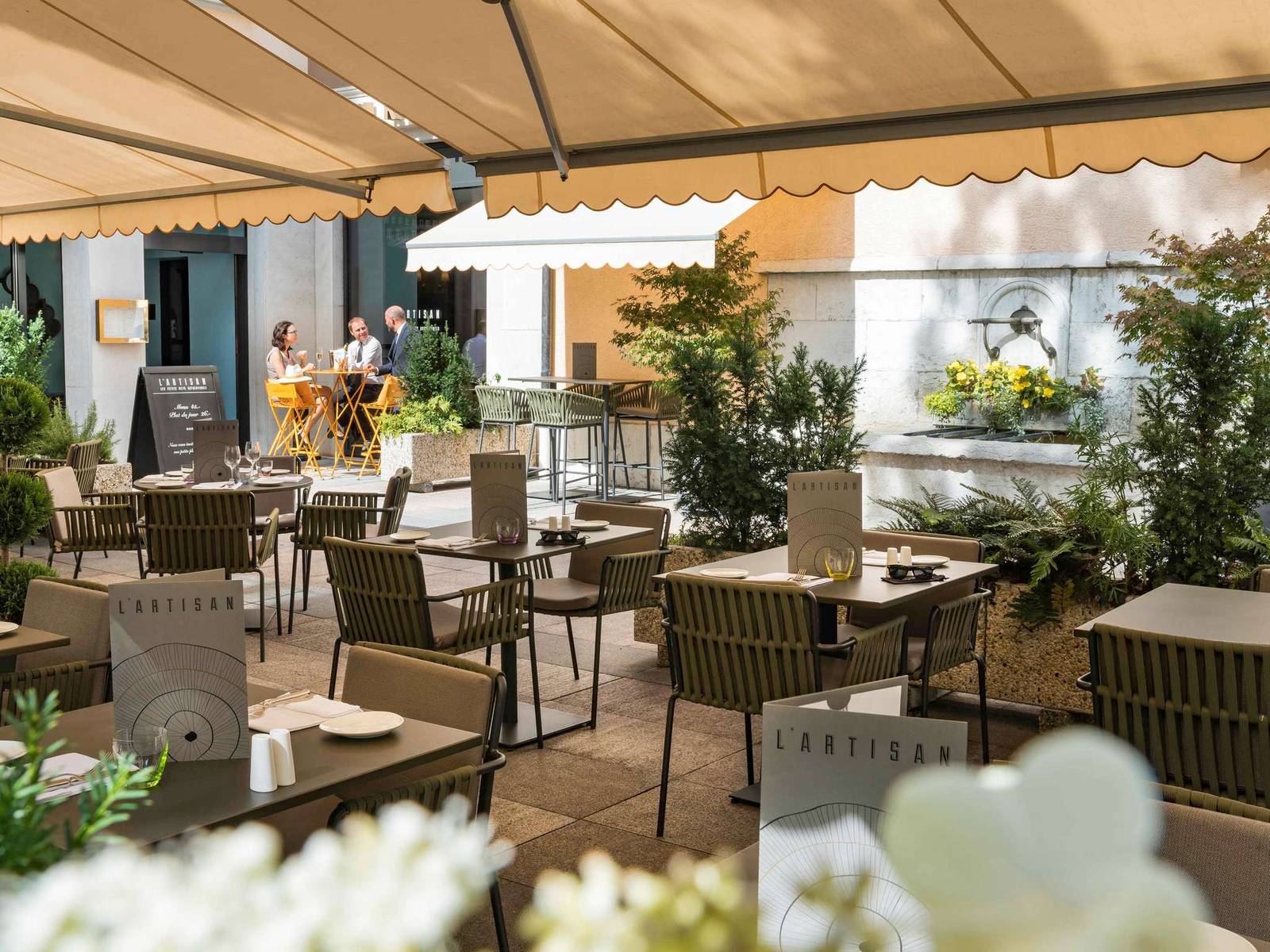日內瓦 Rotary Hotel Geneva L'ARTISAN 噴泉旁露台座位
