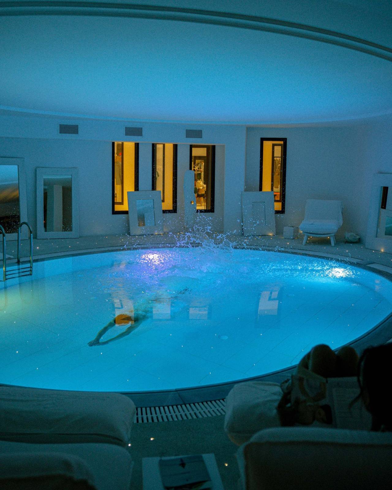 Royal Myconian Resort Royal Spa 室內溫水泳池