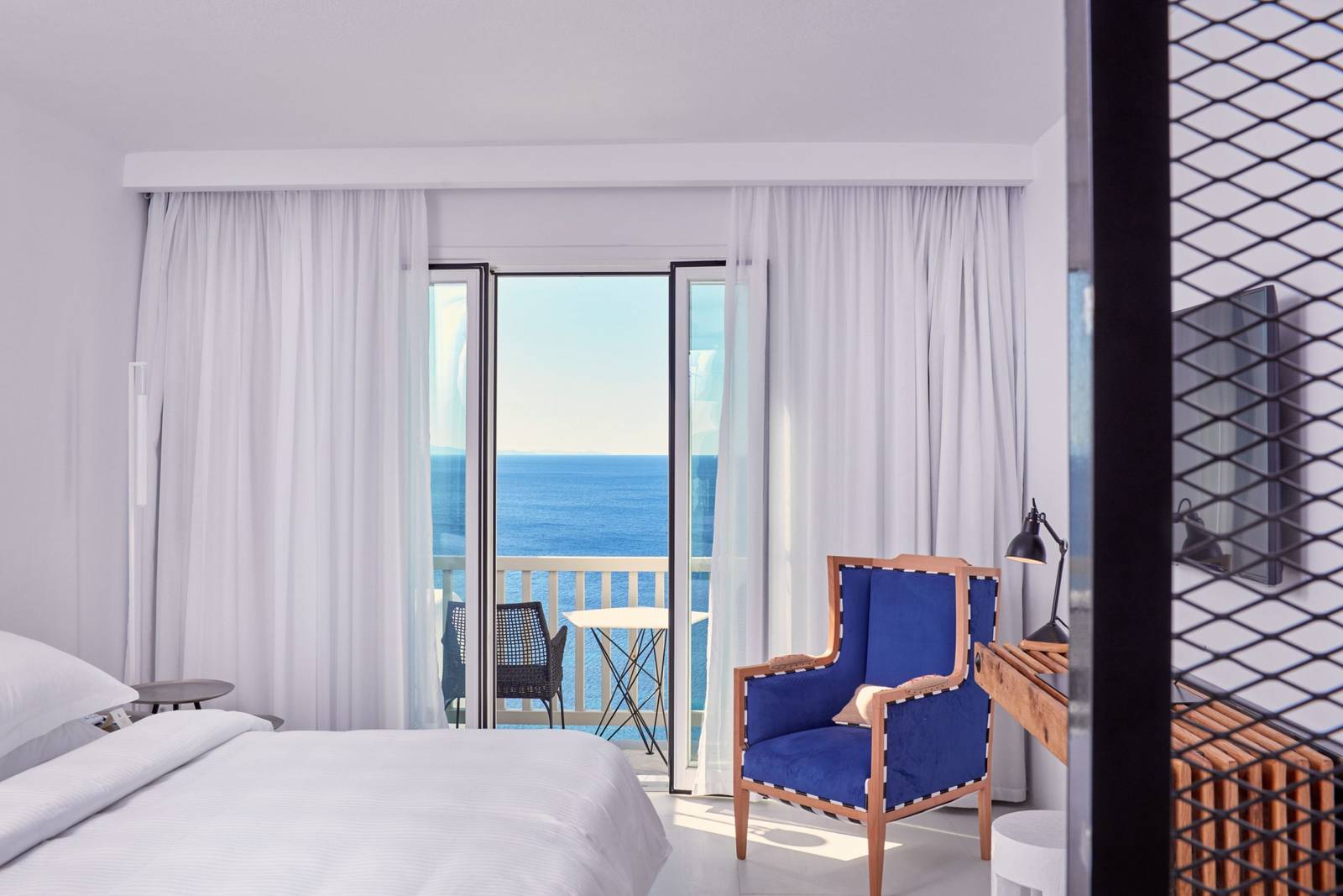 Royal Myconian Resort 海景客房與陽台