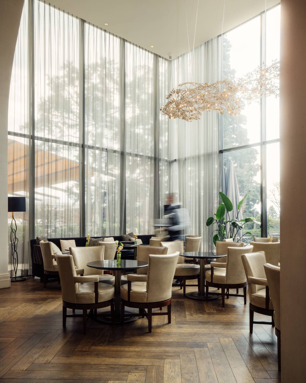 Royal Savoy 挑高圓廳大廳