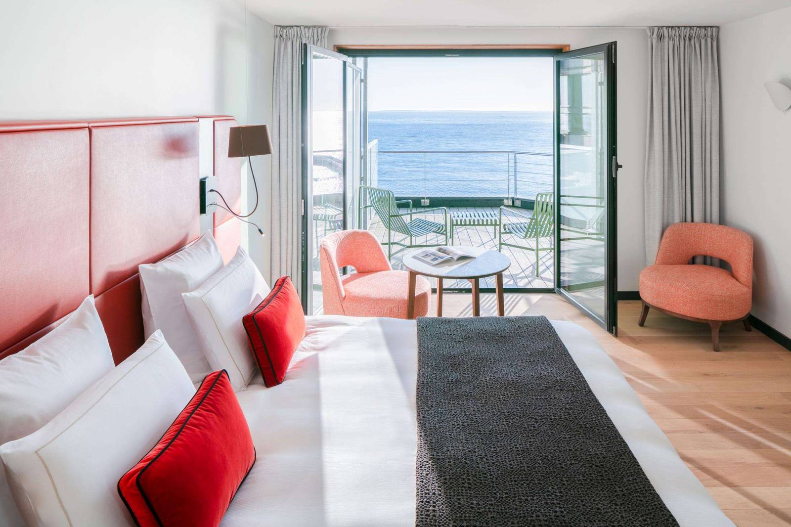 Sainte-Barbe Hotel & Spa 附露台的海景客房