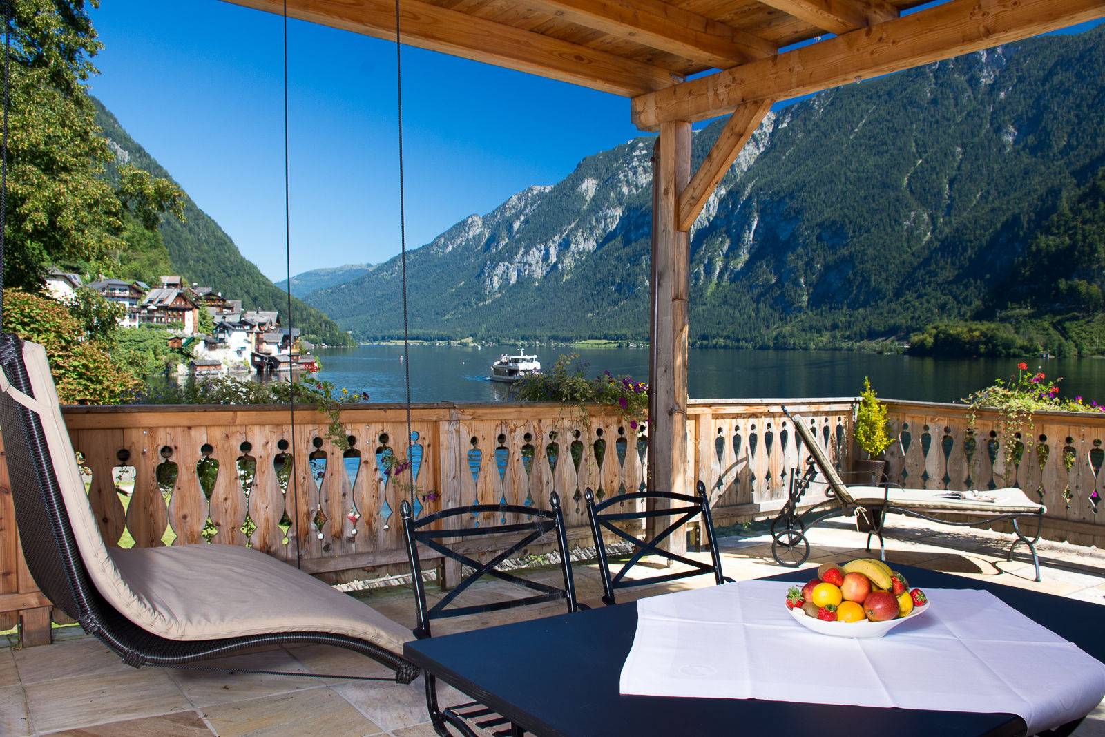 Seehotel Grüner Baum 套房私人露台與哈修塔特湖景