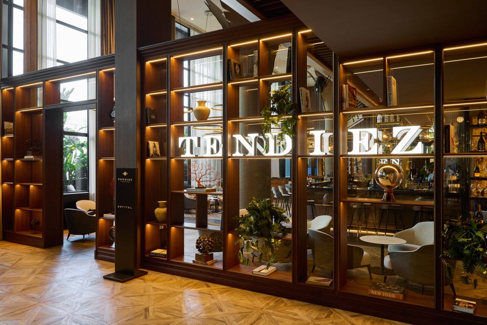 巴塞隆納 Sofitel Barcelona Skipper TENDIEZ 酒吧入口