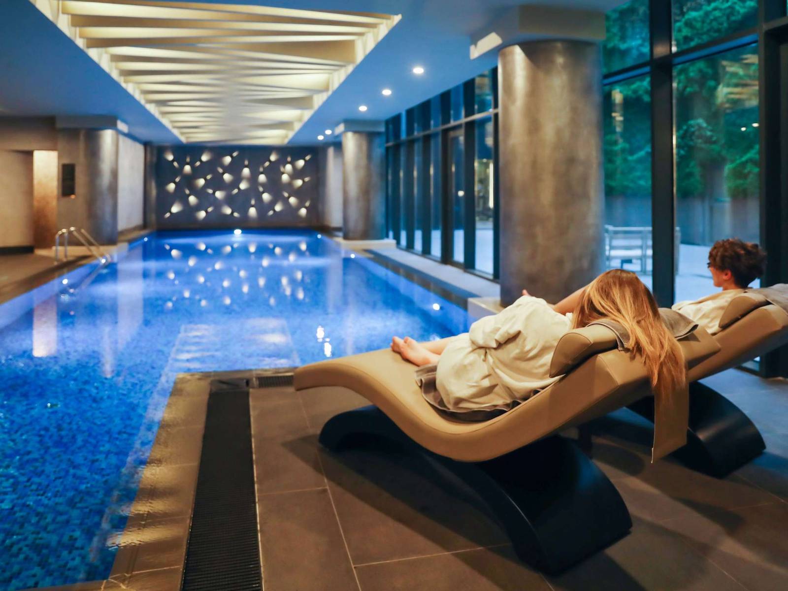 Sofitel SPA 室內溫水泳池