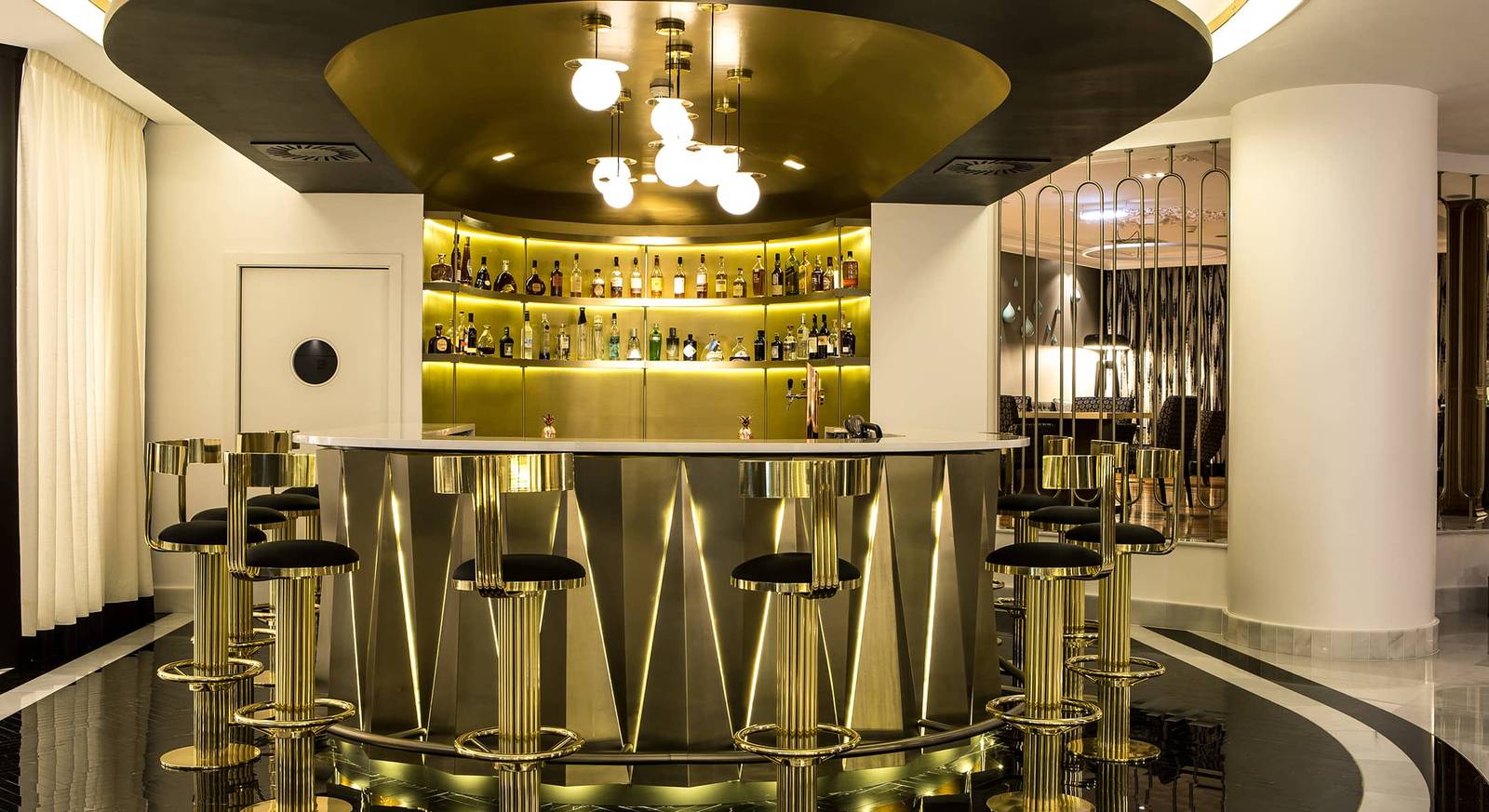 Sofitel Lisbon Liberdade Matiz Lisboa 金色吧台