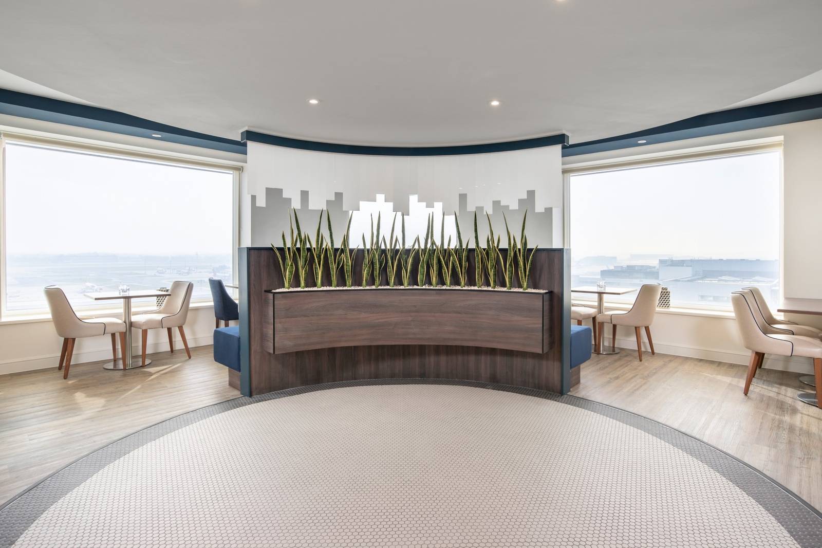 倫敦蓋威克索菲特酒店 Club Millésime 酒廊與跑道景觀