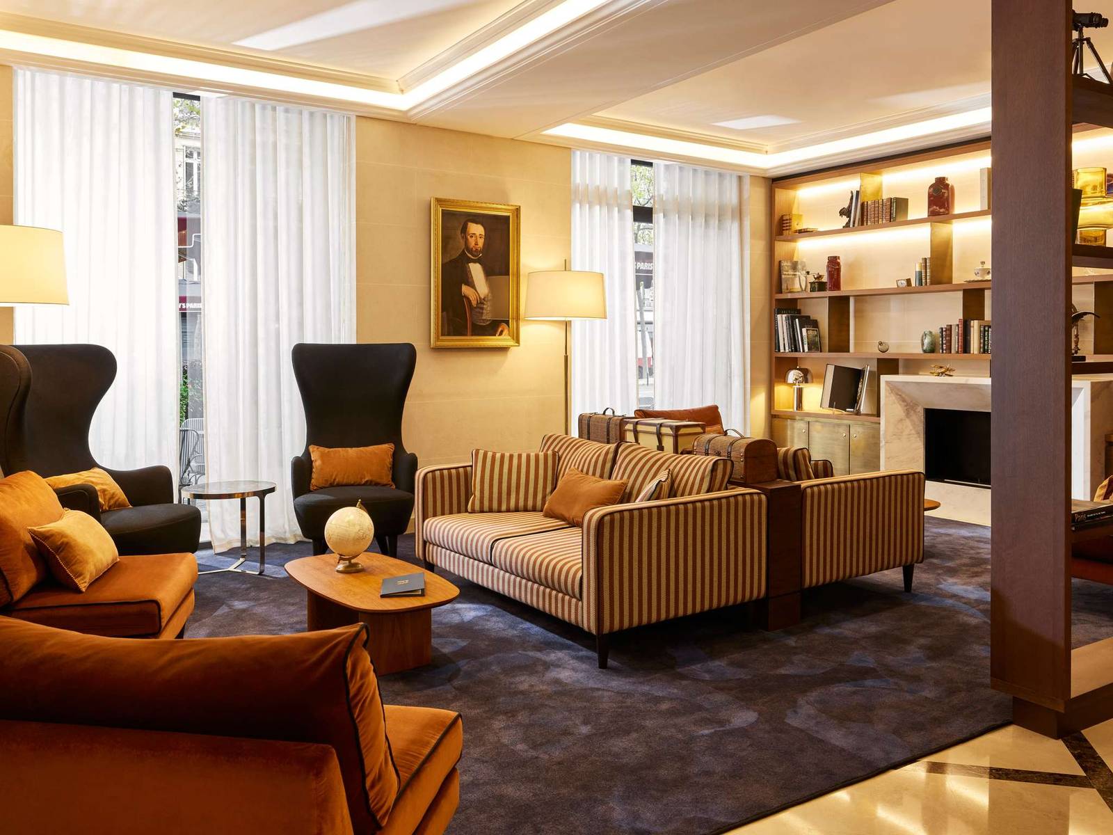 巴黎 Sofitel Baltimore Tour Eiffel 書牆交誼廳