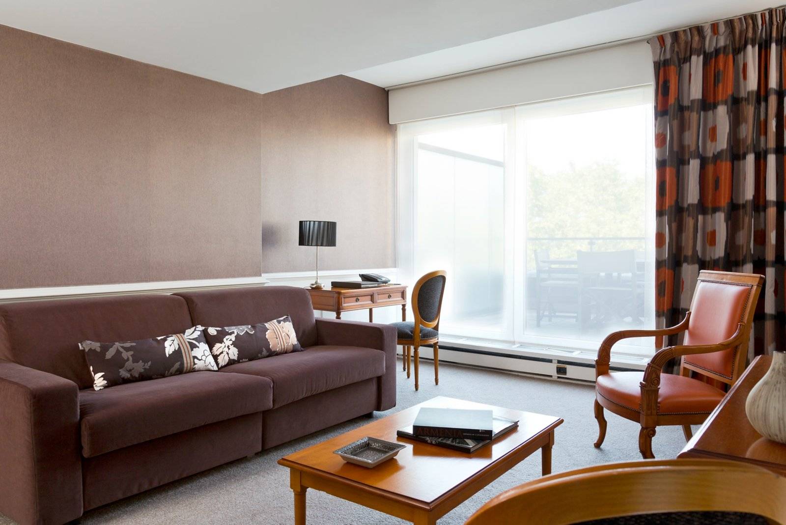 Sofitel Strasbourg Grande Île 套房起居區