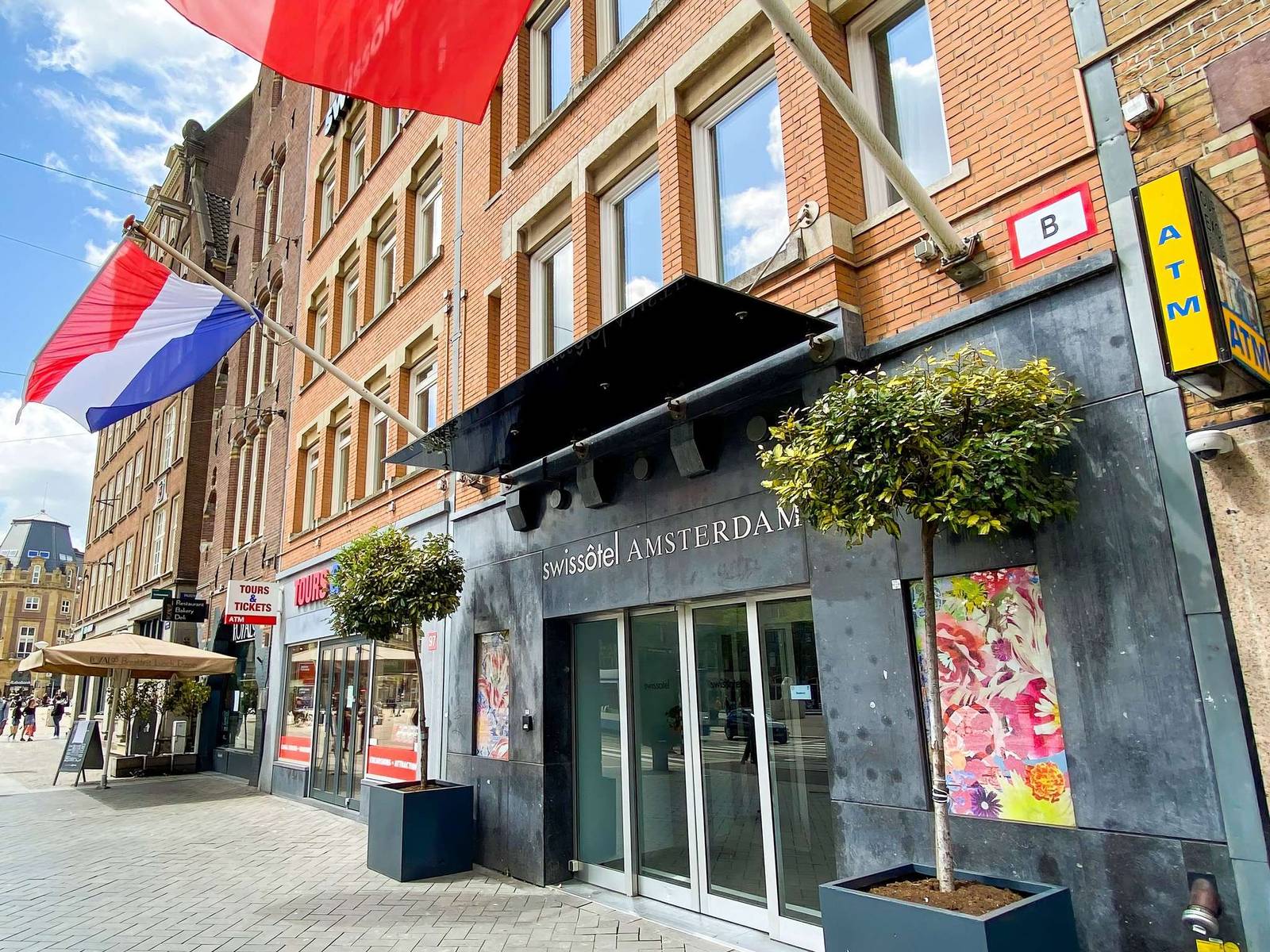 阿姆斯特丹 Swissôtel Amsterdam Damrak 大街入口