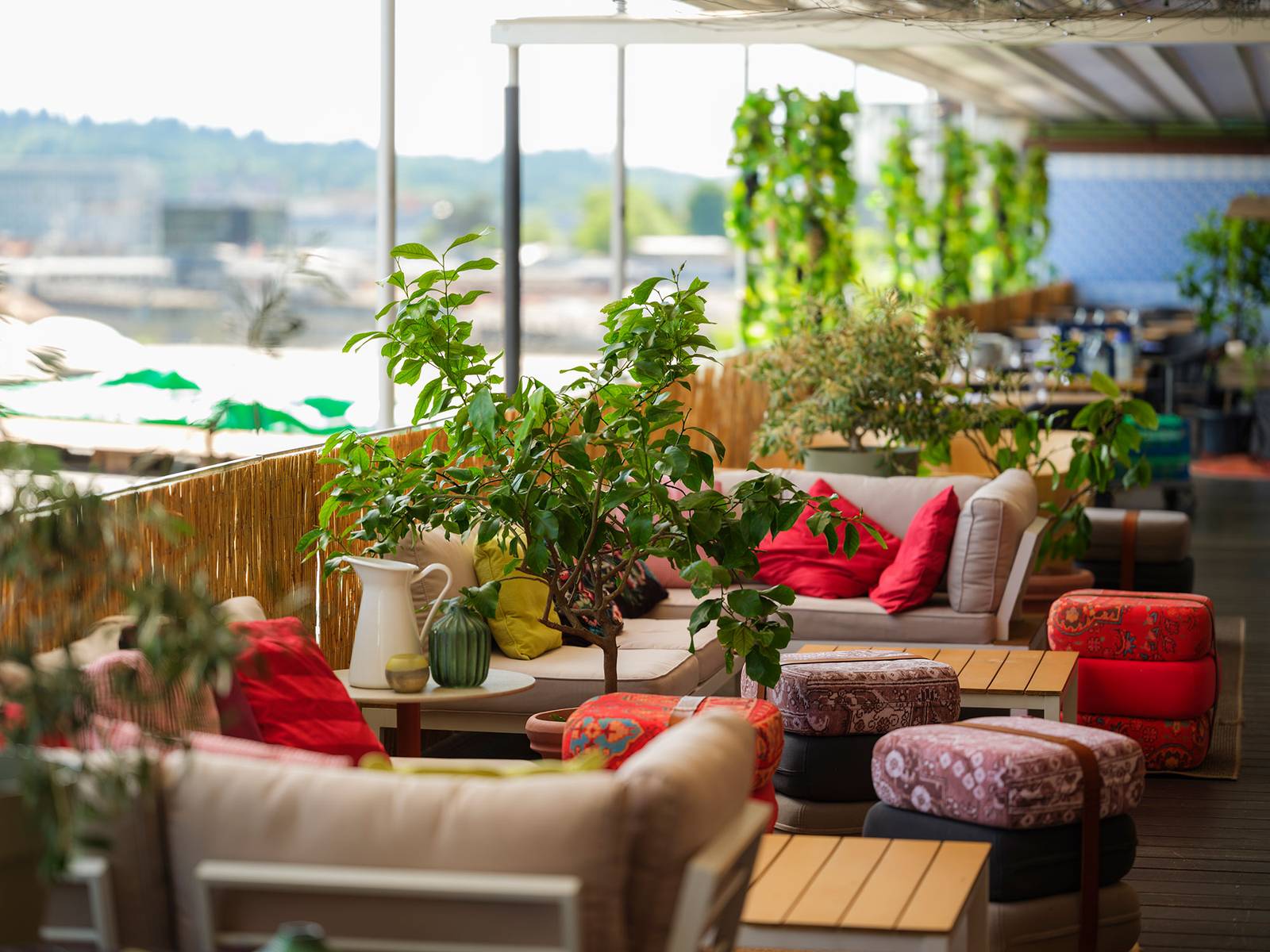 伯恩 Swissôtel Kursaal Bern 夏季 Rooftop Grill 屋頂休憩區