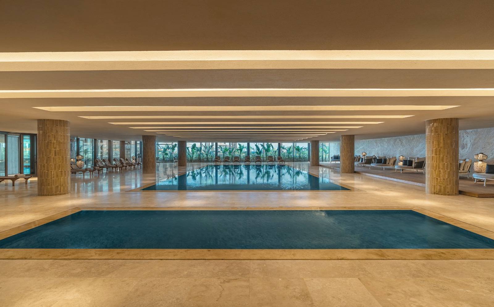 Pürovel Spa 室內泳池