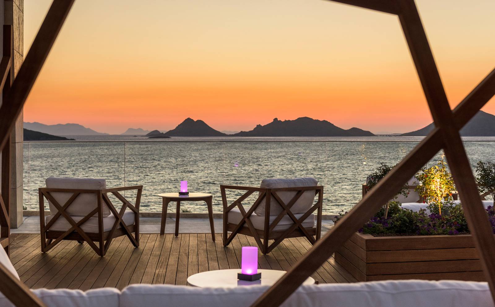 Swissôtel Resort Bodrum Beach 屋頂酒廊黃昏海景