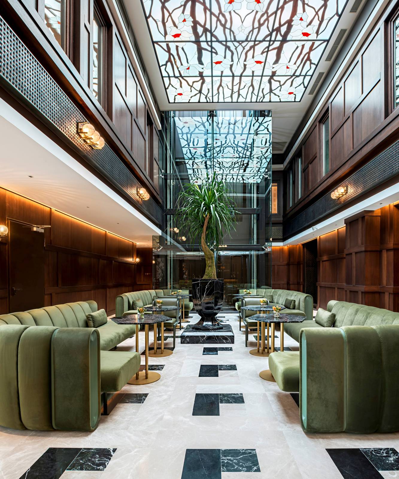 伊斯坦堡 The Galata Hotel 玻璃天窗下的中庭大廳