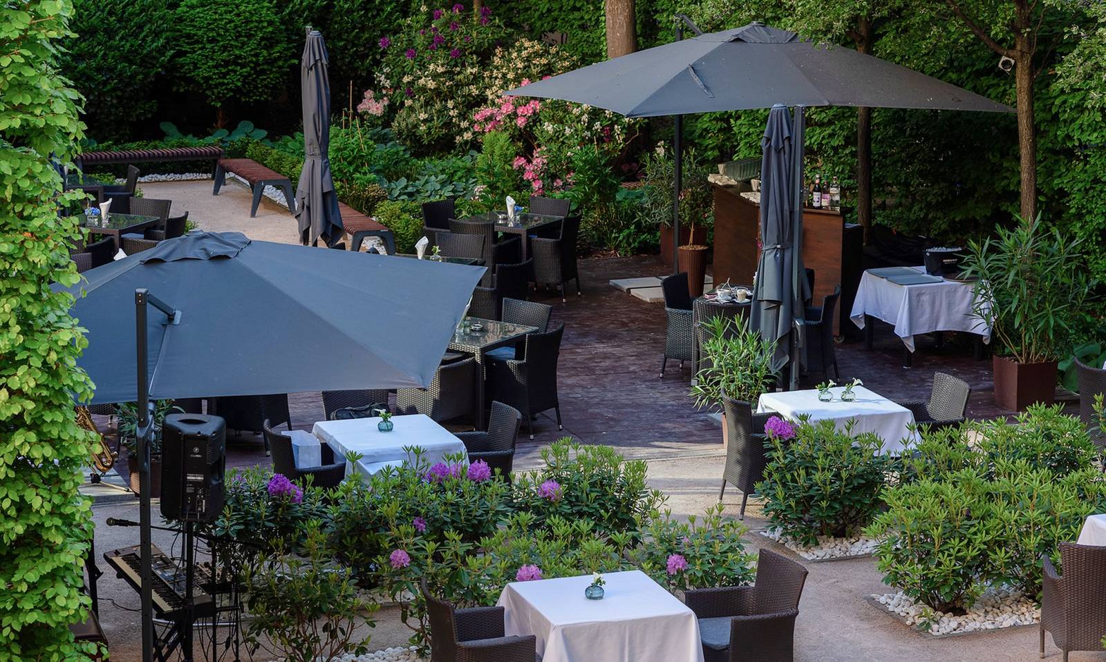 布拉格 The Grand Mark Prague 花園露天用餐區