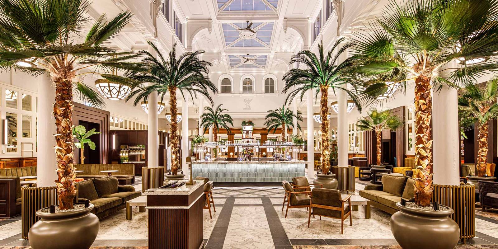 The Municipal Hotel Palm Court 酒吧