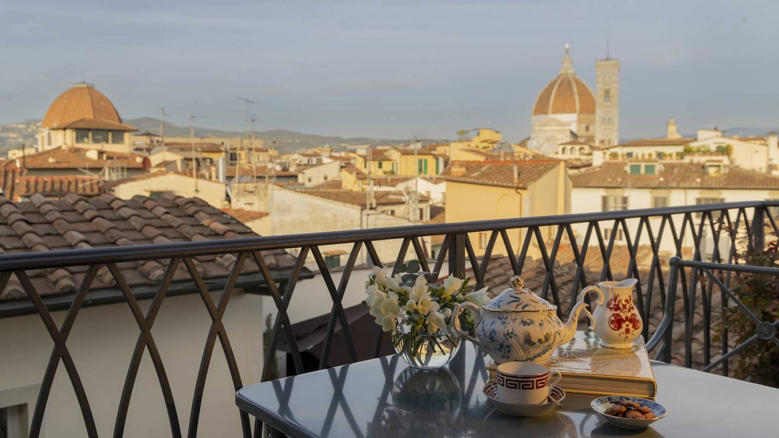 THE PLACE Firenze Duomo Penthouse 私人屋頂露台遠眺聖母百花大教堂圓頂