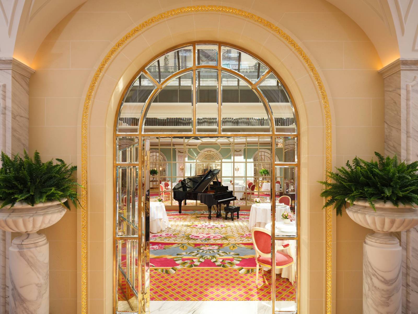 倫敦麗思酒店 The Ritz Restaurant 拱門入口