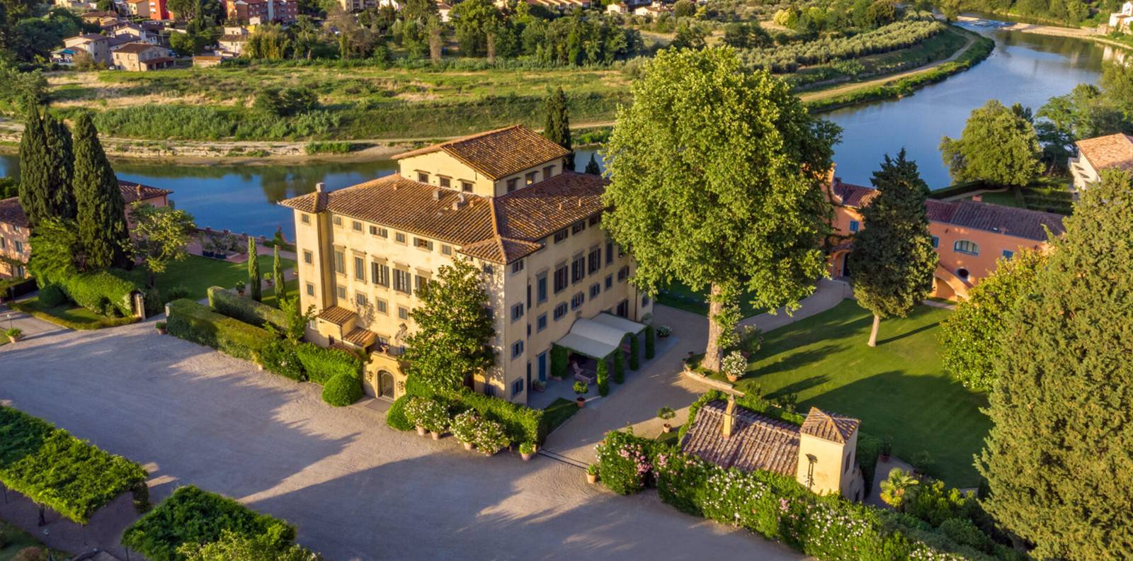 佛羅倫斯 Villa La Massa 阿諾河畔的主館 Villa Nobile 空拍
