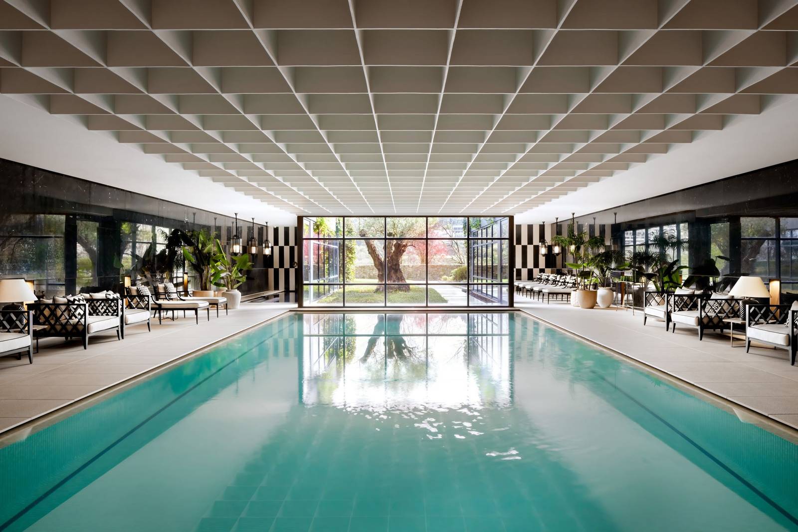 Vinha Boutique Hotel Sisley Paris Spa 室內泳池