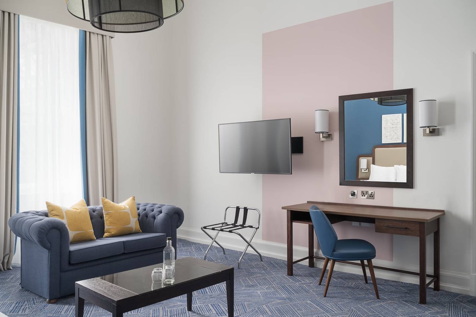 voco Grand Central Glasgow 套房起居區