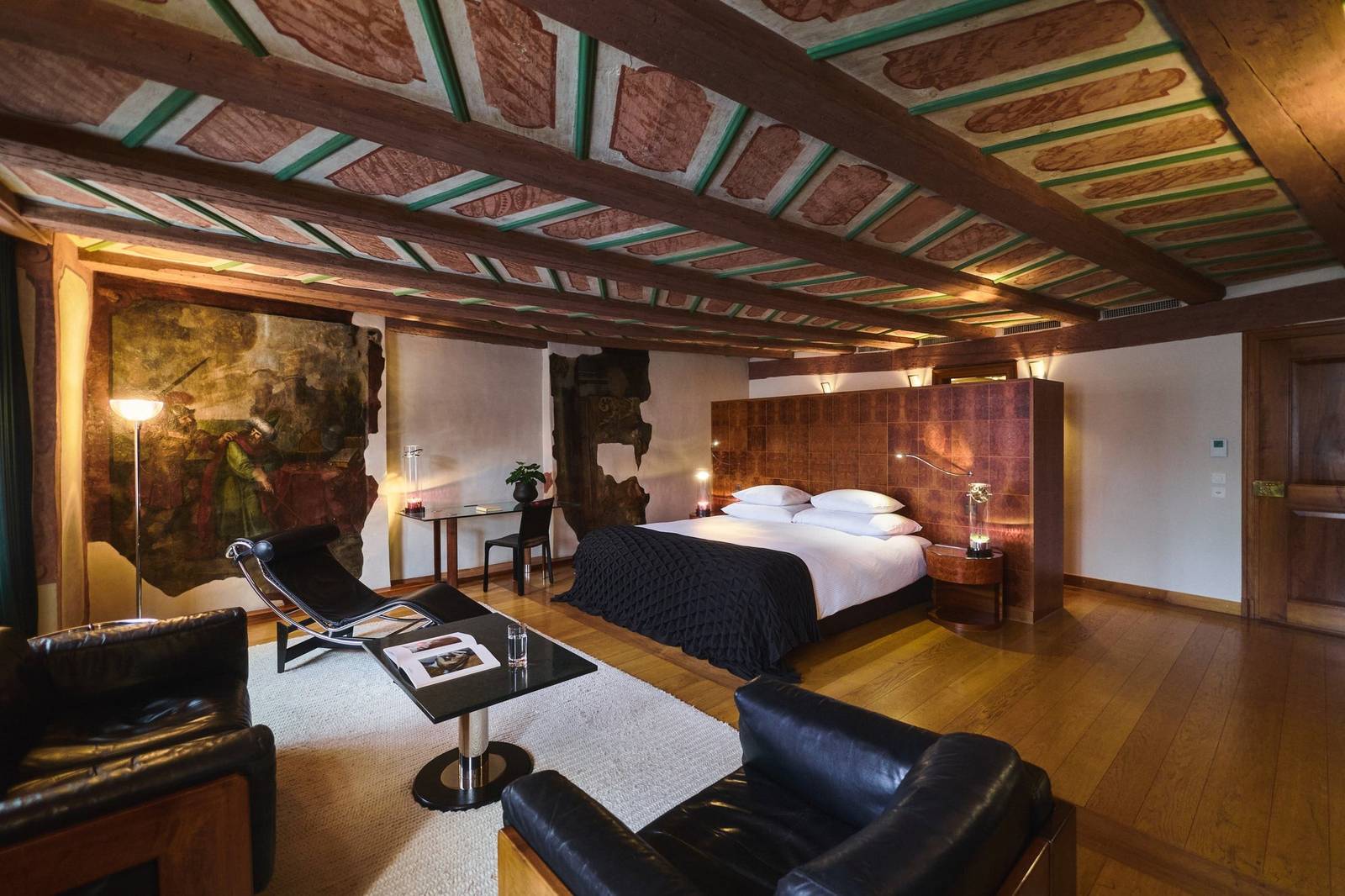 蘇黎世 Widder Hotel Penthouse Suite 木樑起居室